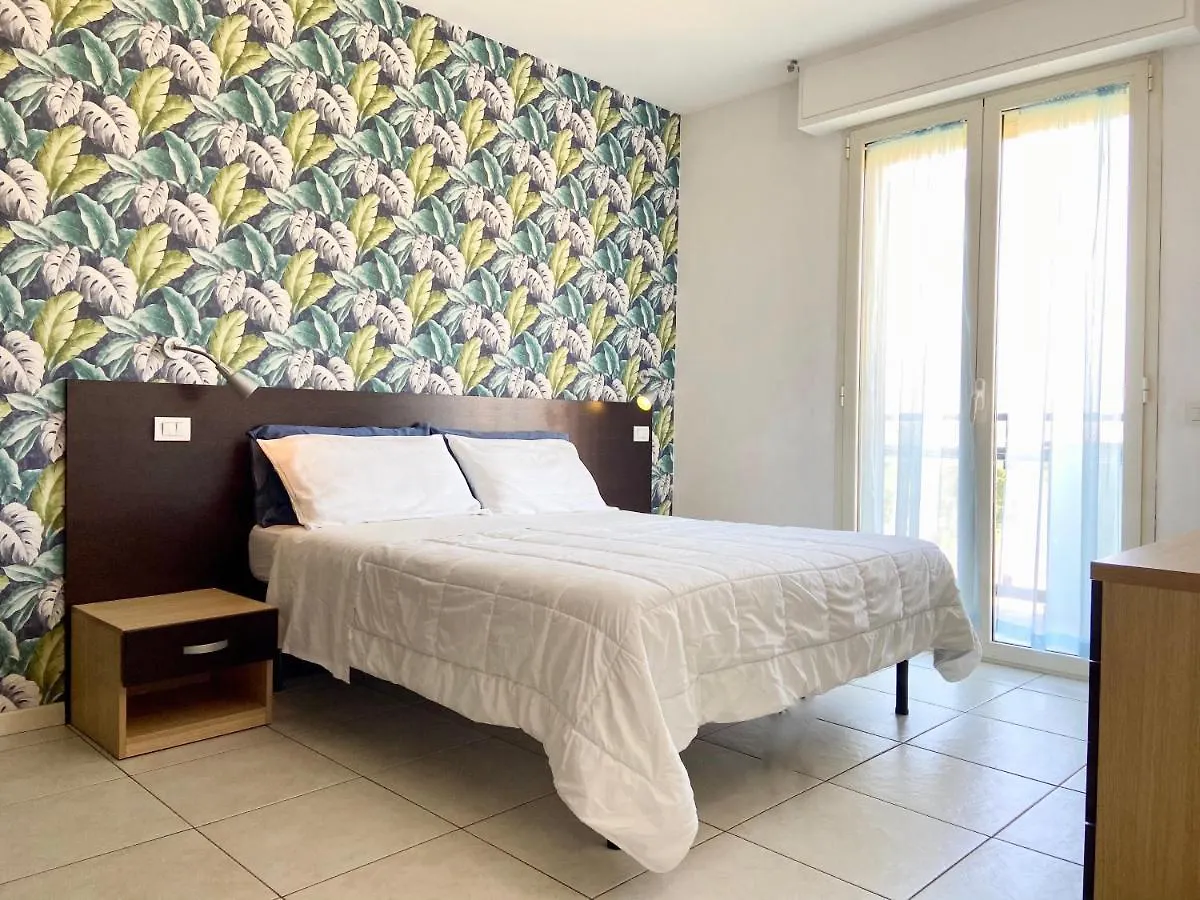 Residence Acqua Suite Marina Rimini 3*,
