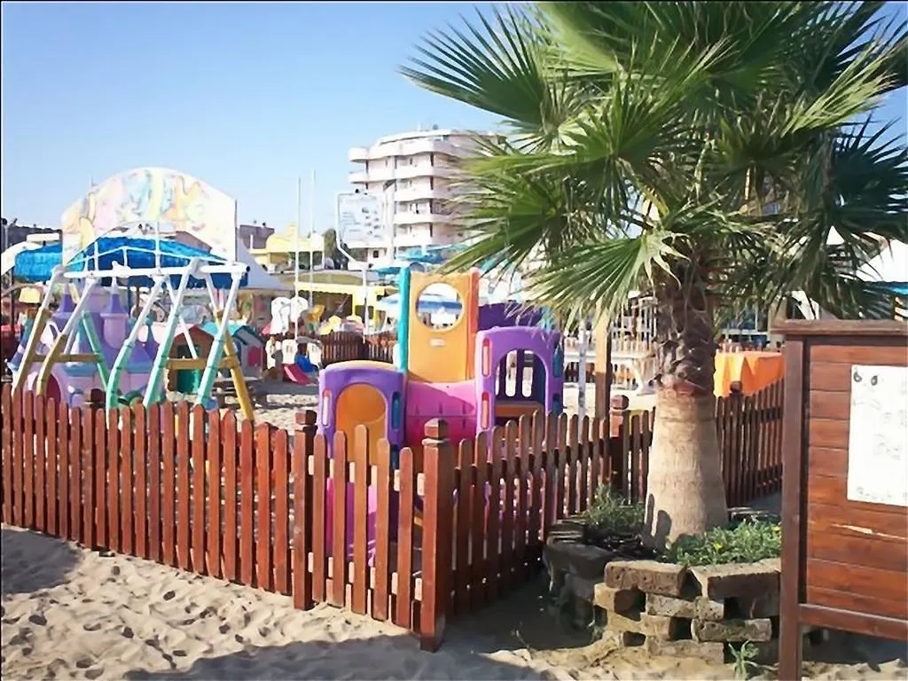 *** Apartmanhotel Residence Acqua Suite Marina Rimini Olaszország