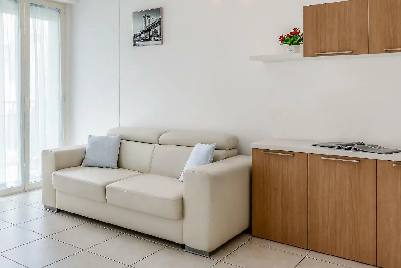 Residence Acqua Suite Marina Rimini 3*,
